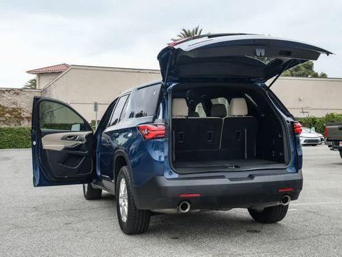 Used 2022 Chevrolet Traverse LS FWD image 27
