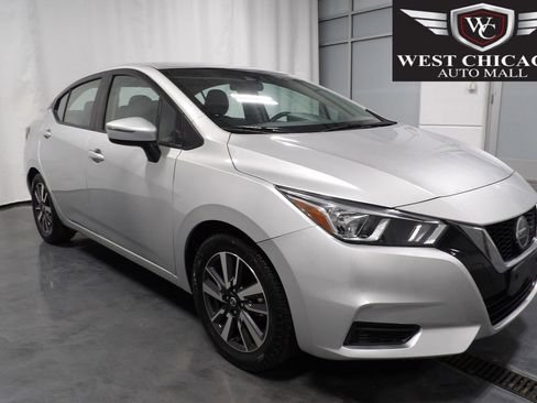 Used 2021 Nissan Versa SV image 1