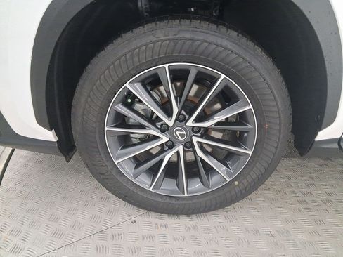 Certified 2025 Lexus NX 250 FWD w/ Premium Package image 12