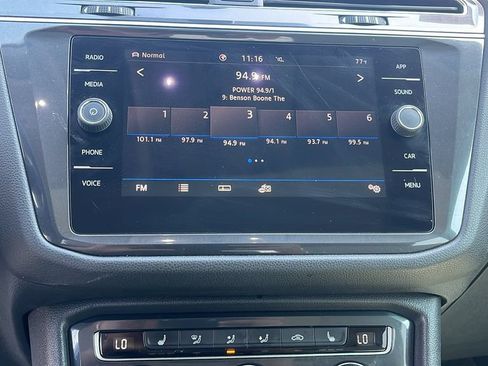 Used 2020 Volkswagen Tiguan SE w/ Panoramic Sunroof Package AWD/4WD image 16