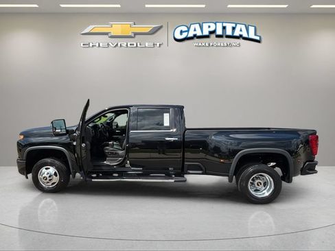 Used 2021 Chevrolet Silverado 3500 High Country AWD/4WD image 9
