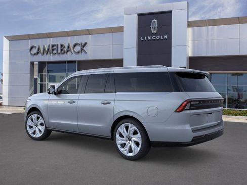 New 2025 Lincoln Navigator L Reserve image 4