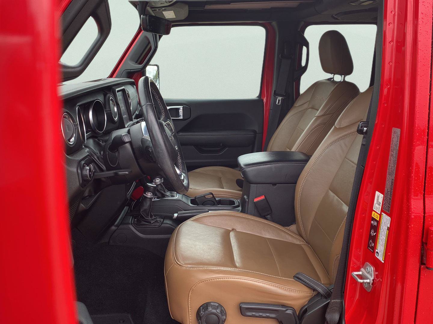 Used 2022 Jeep Wrangler Unlimited Sahara w/ Cold Weather Group AWD/4WD image 12