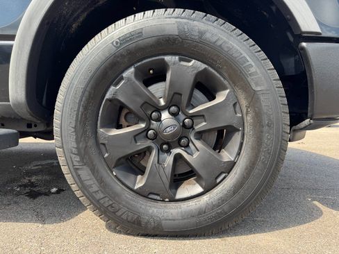 Used 2014 Ford F150 FX4 w/ Equipment Group 402A Luxury AWD/4WD image 13