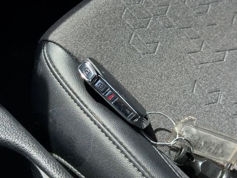 Used 2025 Kia Seltos S image 22