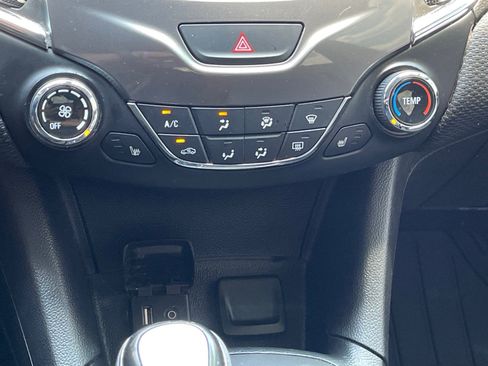 Used 2017 Chevrolet Cruze LT w/ Convenience Package FWD image 15