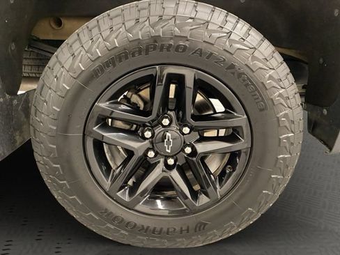 Used 2024 Chevrolet Silverado 1500 LT Trail Boss w/ Convenience Package II AWD/4WD image 36