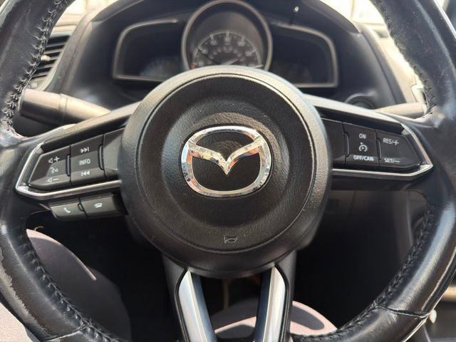 Used 2018 MAZDA MAZDA3 Touring FWD image 9