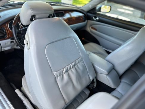 Used 2003 Jaguar XK8 Convertible image 38