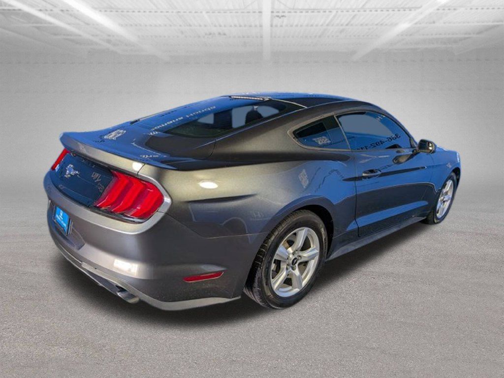 Used 2018 Ford Mustang Coupe RWD image 5