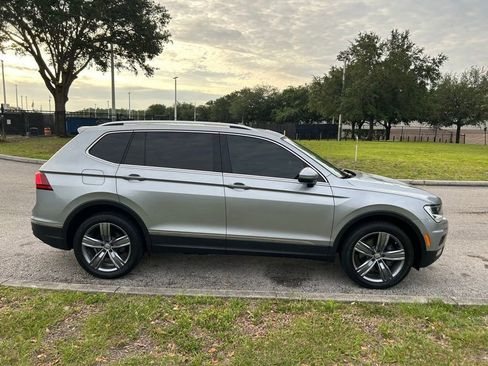 Used 2020 Volkswagen Tiguan SEL FWD image 7