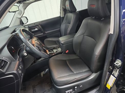 Used 2024 Toyota 4Runner TRD Off-Road Premium w/ Off Road Premium Plus Package AWD/4WD image 31