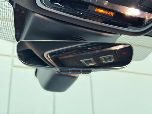 Used 2022 Land Rover Range Rover Sport HSE Silver Edition image 38