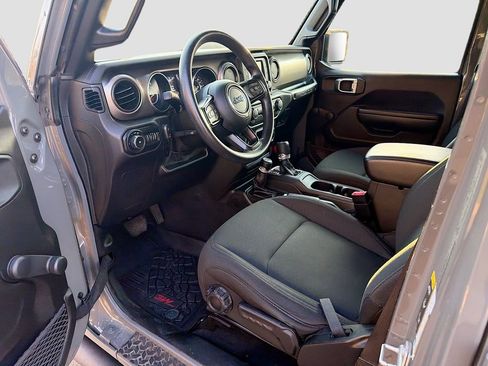 Used 2021 Jeep Wrangler Unlimited Sport image 23