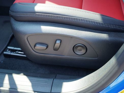 New 2025 Chevrolet Equinox EV RS image 16