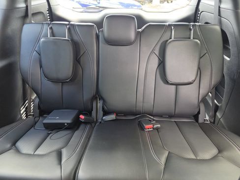 Certified 2023 Chrysler Pacifica Touring-L w/ S Appearance Package FWD image 15
