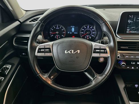 Used 2022 Kia Telluride LX AWD/4WD image 18