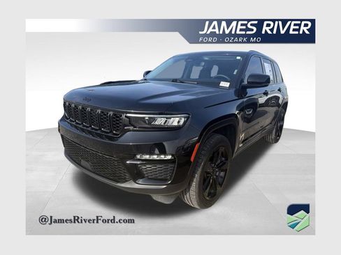 Used 2023 Jeep Grand Cherokee Limited w/ Black Appearance Package AWD/4WD image 1