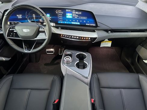 Certified 2025 Cadillac Optiq Luxury 1 image 14