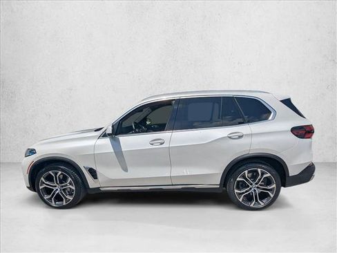 Used 2024 BMW X5 xDrive40i w/ Premium Package AWD/4WD image 9