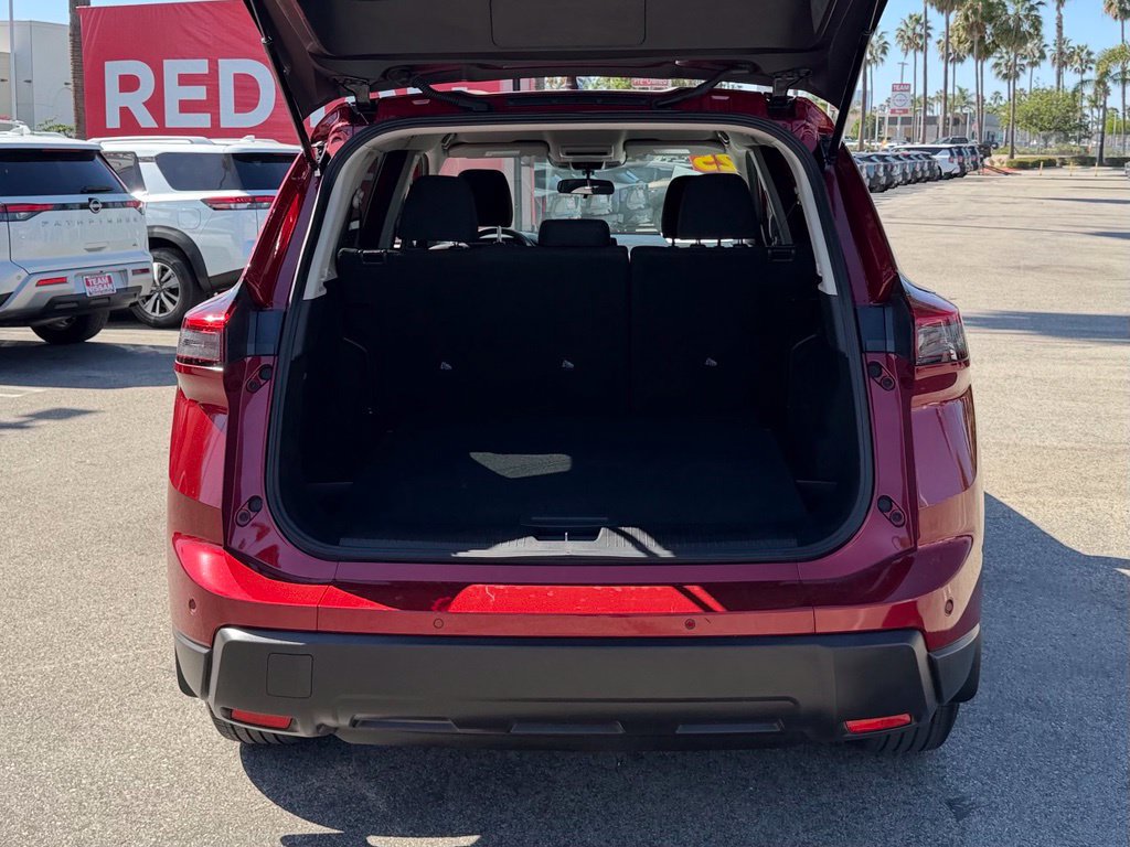 Certified 2025 Nissan Rogue S FWD image 8