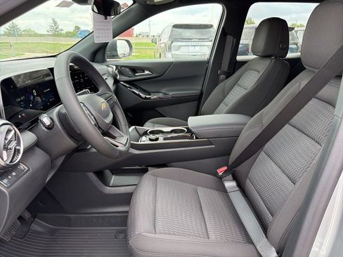 New 2026 Chevrolet Equinox LT FWD image 17