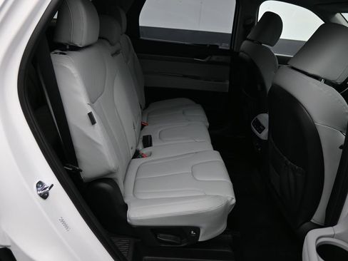 Used 2023 Hyundai Palisade SEL image 26