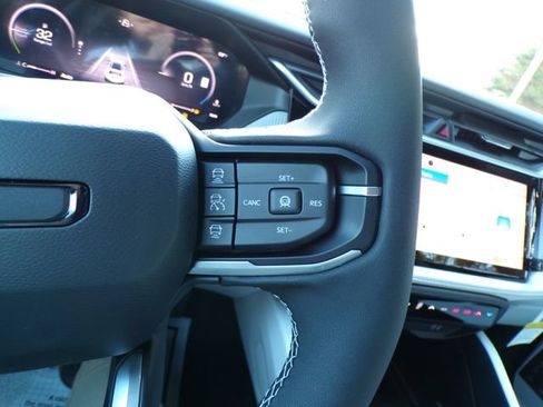 New 2026 Jeep Cherokee Limited AWD/4WD image 18
