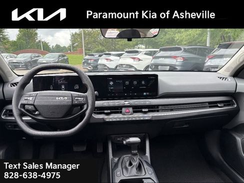 New 2025 Kia K4 LXS image 7