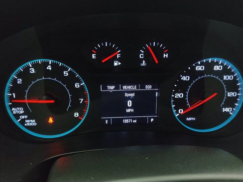 Used 2025 Chevrolet Malibu LT FWD image 23
