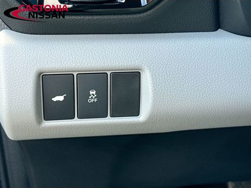 Used 2023 Honda Pilot Touring image 13