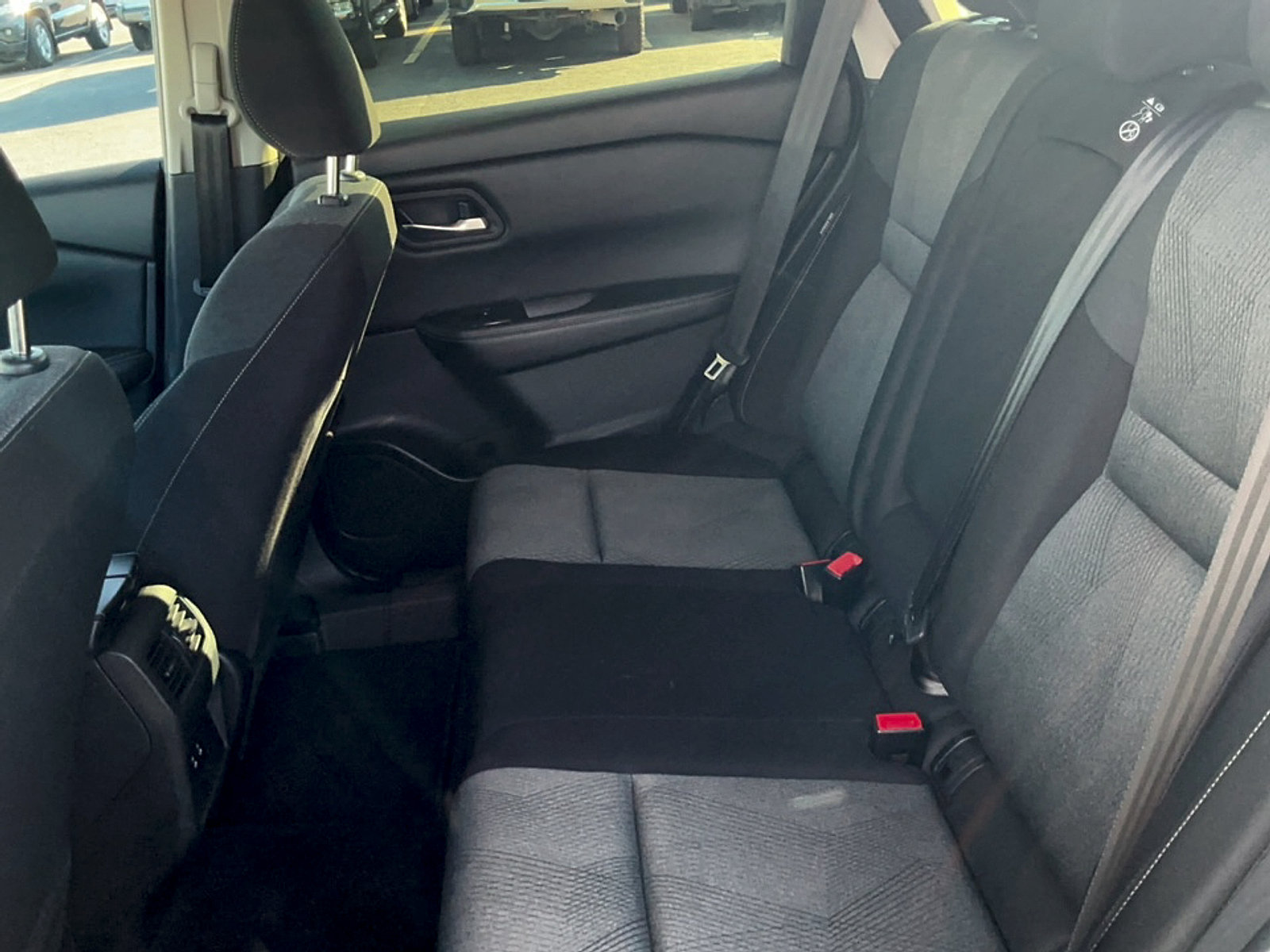 Used 2025 Nissan Rogue SV AWD/4WD image 19
