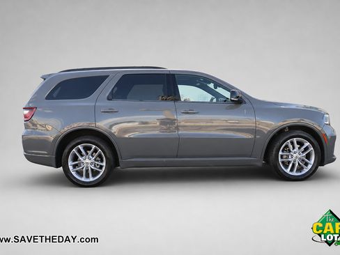 Used 2023 Dodge Durango GT RWD image 9