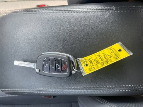 Used 2019 Hyundai Tucson SE w/ Cargo Package FWD image 30