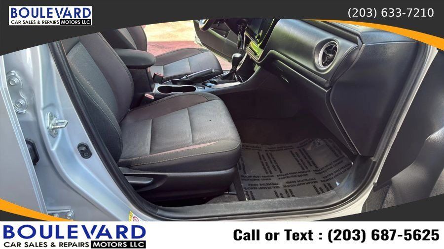 Used 2019 Toyota Corolla LE FWD image 33