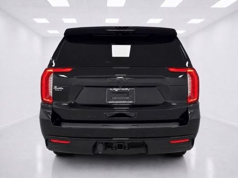Used 2023 GMC Yukon SLT w/ SLT Luxury Package AWD/4WD image 11