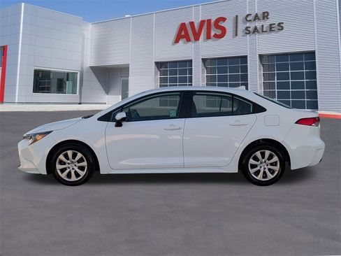 Used 2025 Toyota Corolla LE image 10