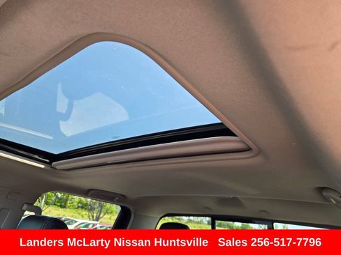 Used 2024 Nissan Frontier SL w/ Technology Package RWD image 18