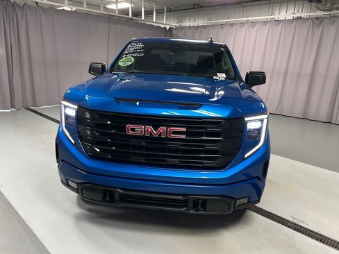 Used 2023 GMC Sierra 1500 Elevation AWD/4WD image 2