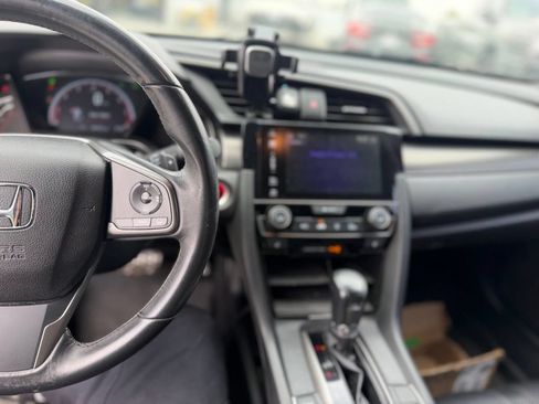 Used 2018 Honda Civic Sport Touring image 8
