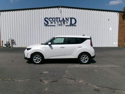 Used 2025 Kia Soul LX w/ LX Technology Package