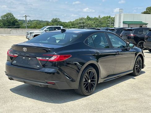Used 2025 Toyota Camry SE w/ Convenience Package AWD/4WD image 4