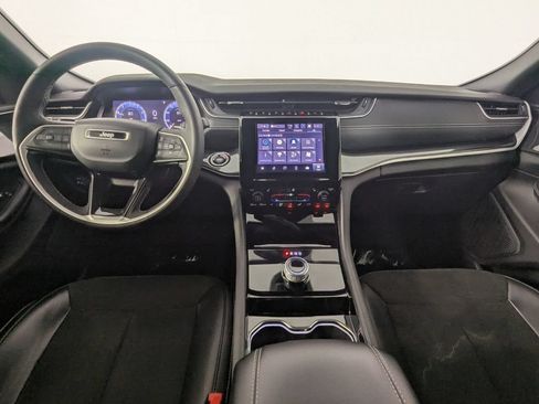 Used 2023 Jeep Grand Cherokee Altitude AWD/4WD image 18
