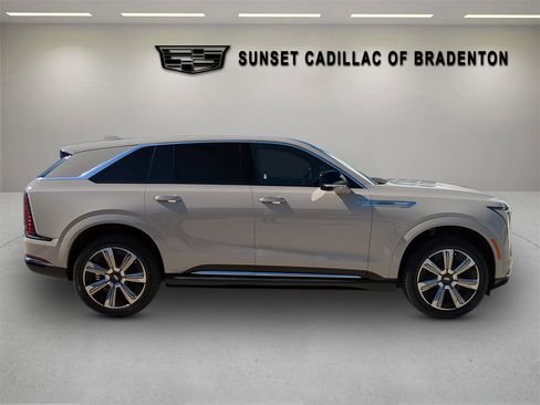 New 2026 Cadillac Escalade IQ Luxury 2 AWD/4WD image 3