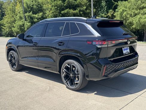 New 2026 Volkswagen Tiguan SEL R-Line image 3