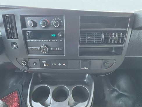 Used 2019 Chevrolet Express 3500 image 12