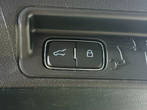 Used 2025 Ford Explorer ST-Line w/ ST-Line Street Pack AWD/4WD image 31