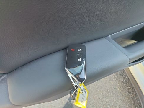 Certified 2025 Volkswagen GTI Autobahn FWD image 25