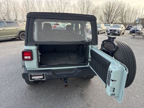 Used 2023 Jeep Wrangler Sport image 11