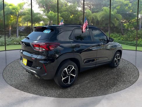 Used 2022 Chevrolet TrailBlazer RS FWD image 5